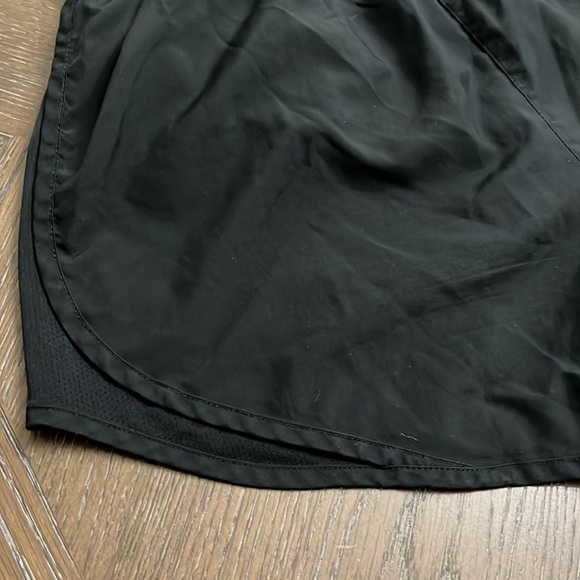 Nike tempo DRI-fit black running shorts - Picture 6 of 17